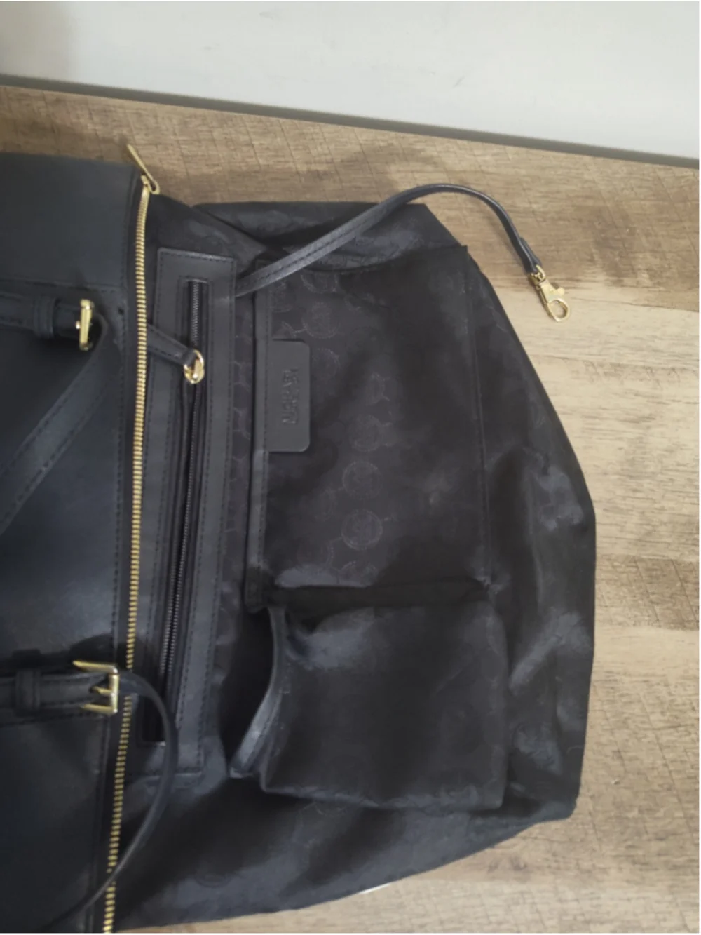 Women's Michael Kors Black Tote Bag One Size